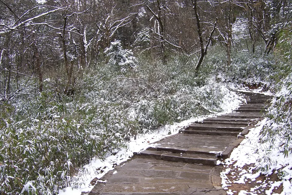 西南滑雪怎么选：西岭雪山、峨眉山与玉龙雪山 2