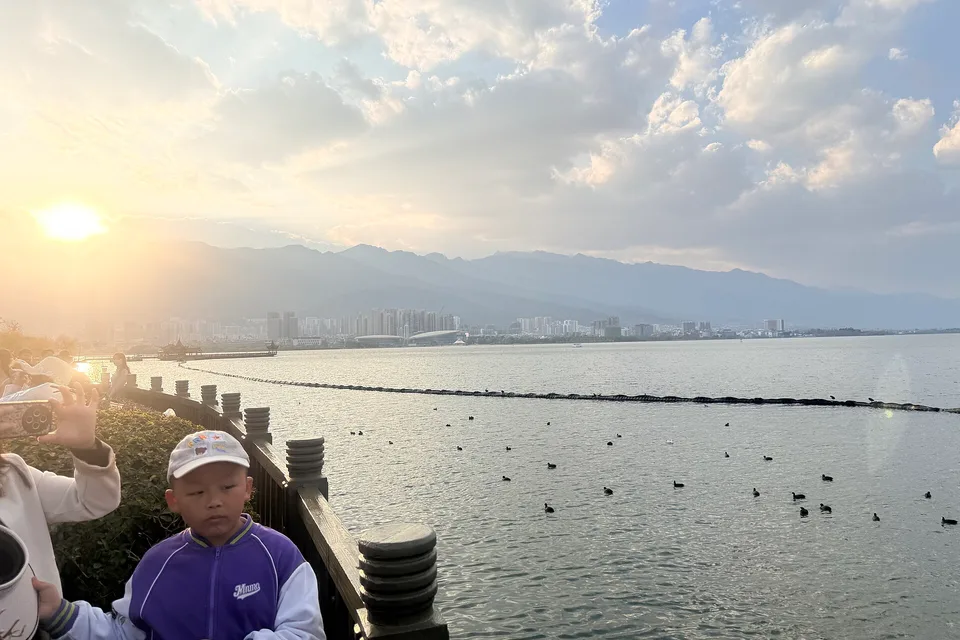 云南冬季 6—8 日暖冬线：12—2 月避寒怎么走封面