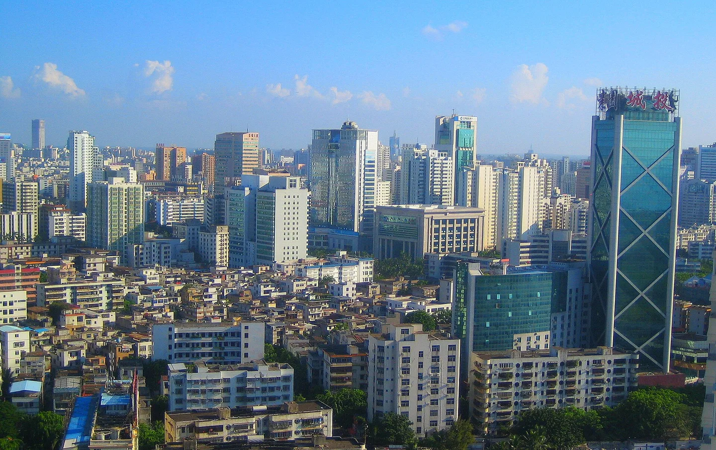 海口城市天际线与海甸河