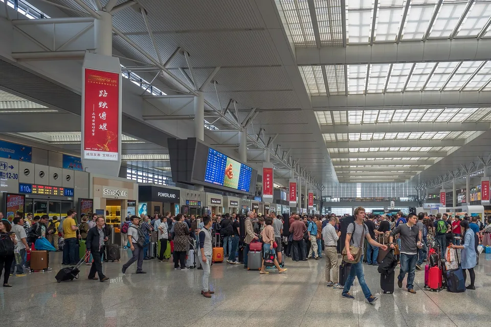 中国高铁第一次坐：购票、进站与换乘指南 3