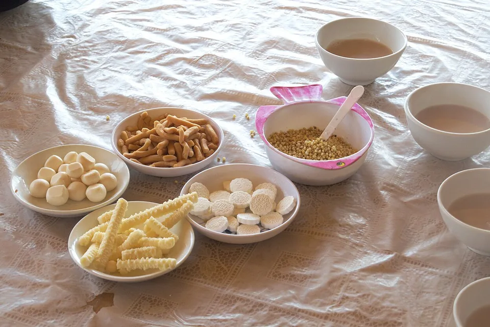 内蒙古手信怎么挑：牛肉干、奶食品与奶茶小礼盒封面