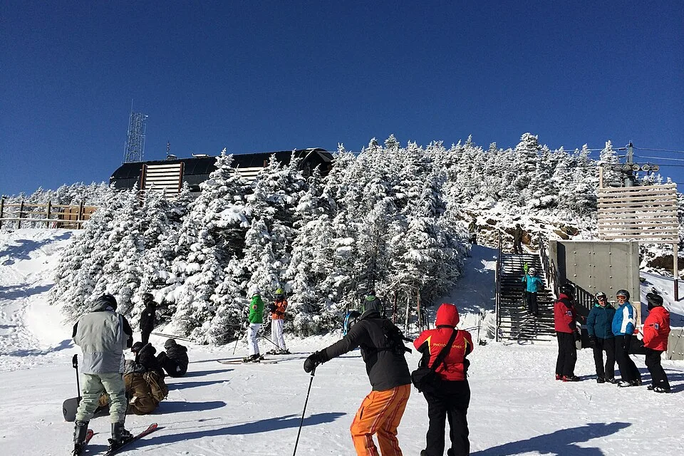 陕鄂甘滑雪场怎么选：太白鳌山与神农架封面