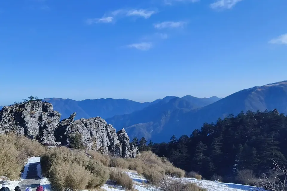陕鄂甘滑雪场怎么选：太白鳌山与神农架 3