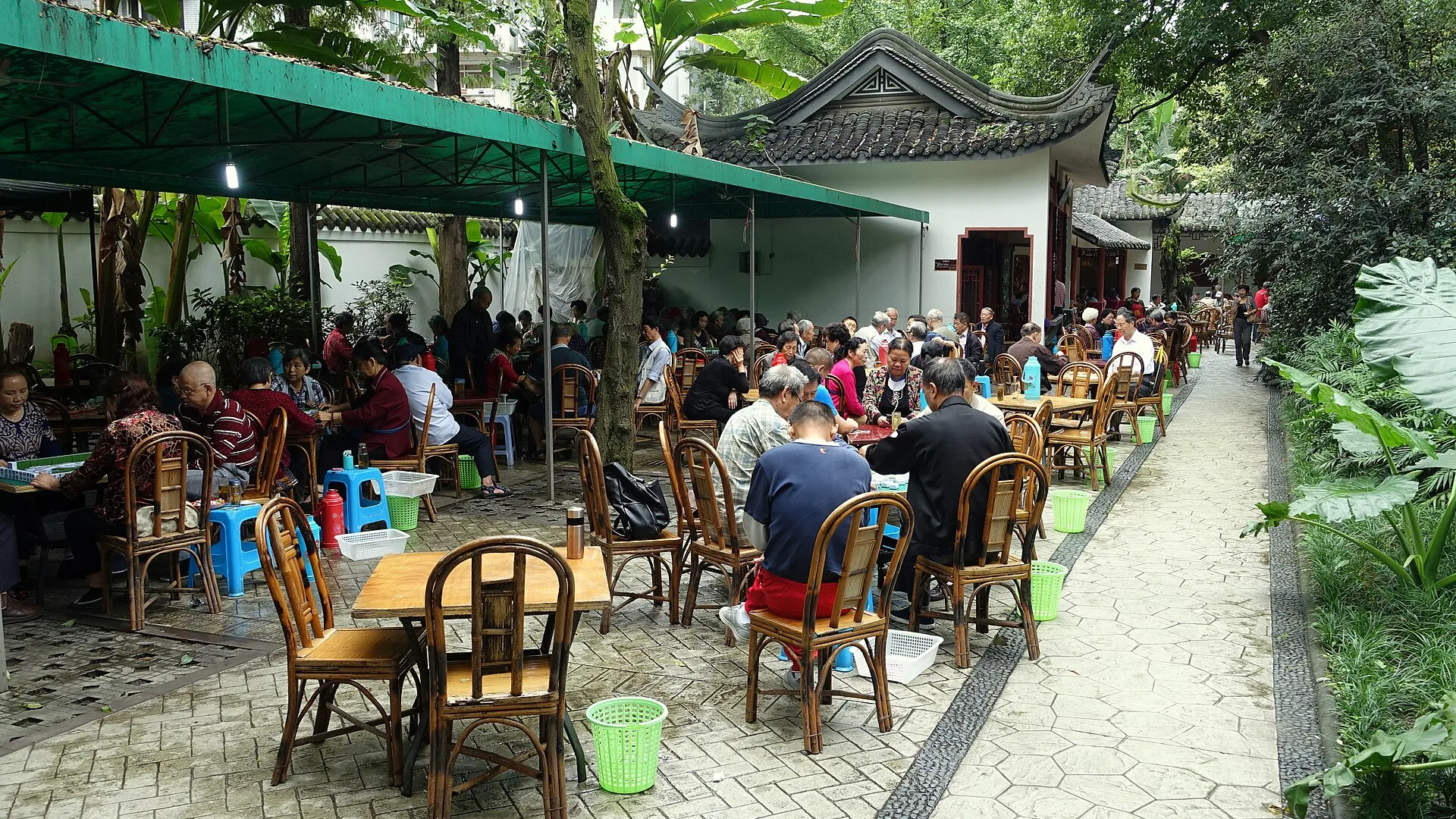 来中国请导游：持证导游与包车讲解怎么订