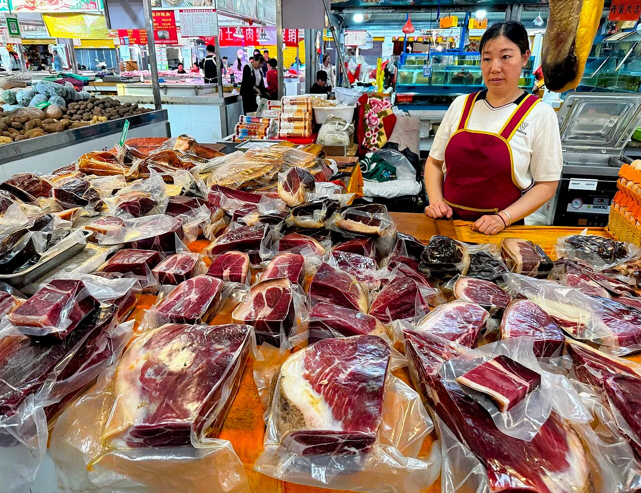 云南特产清单：鲜花饼、宣威火腿、咖啡与普洱茶怎么挑 2