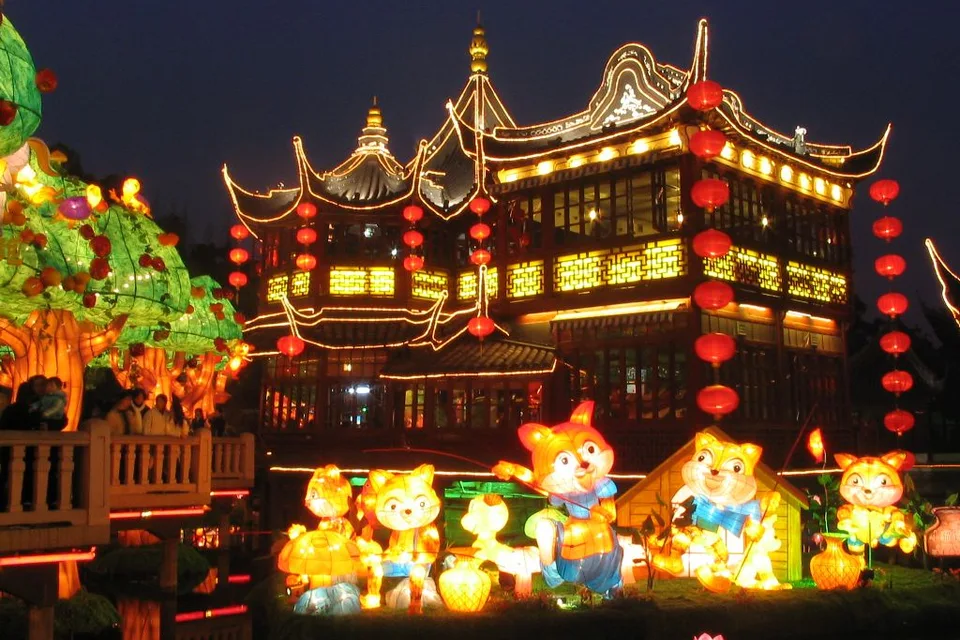 上海豫园灯会与城市春节：怎么玩到点上封面