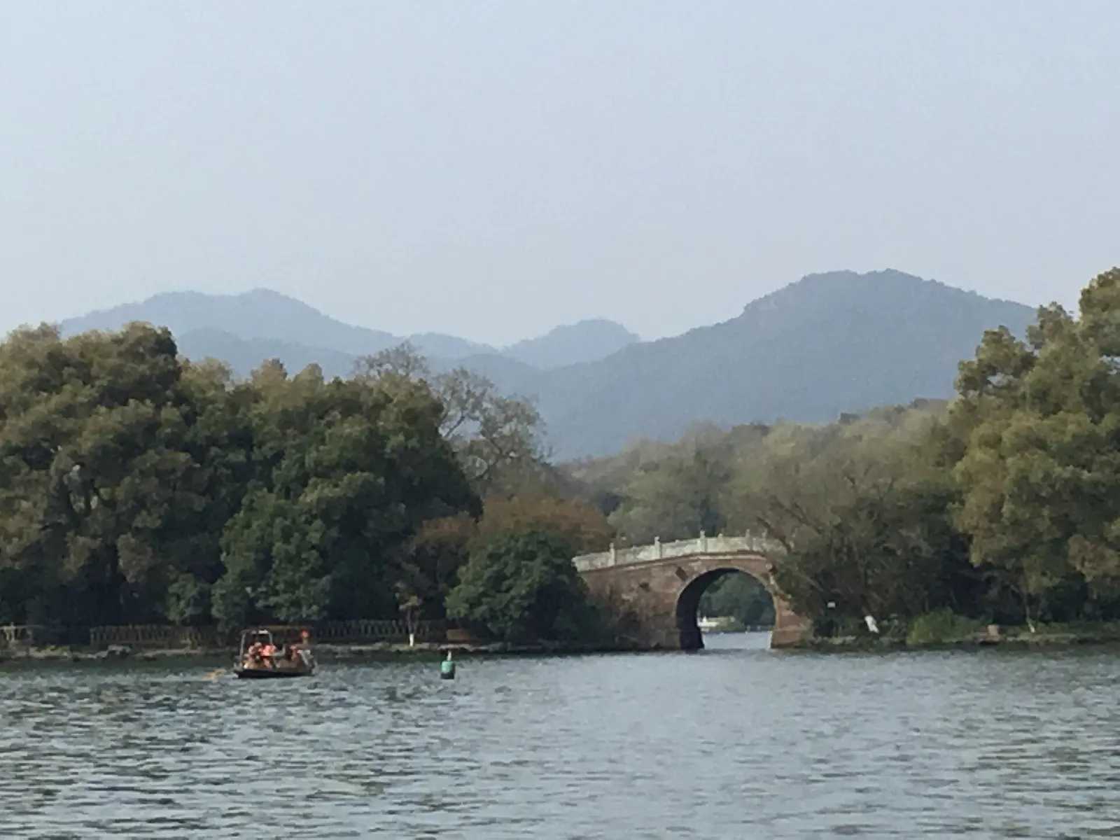 第一次去杭州：西湖一天怎么走、还能看什么封面